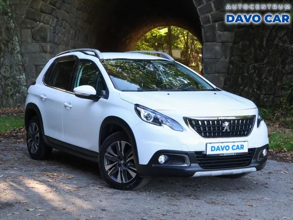 Peugeot 2008 1,2 PT 110k Automat CZ Tažné