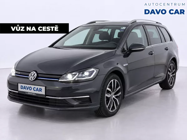 Volkswagen Golf 1,5 TSI 96 kW Sound LED PANO
