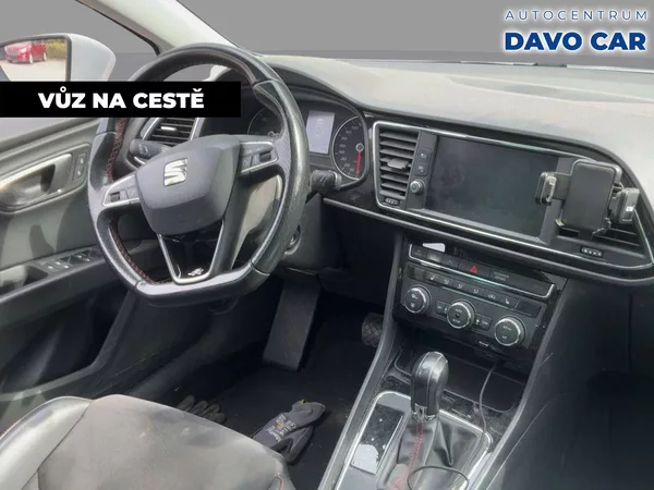 Seat Leon 2,0 TDI 135kW FR DSG Panorama - foto 3
