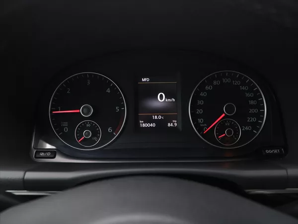 Volkswagen Touran 2,0 TDI 130kW Highline Xenon - foto 15