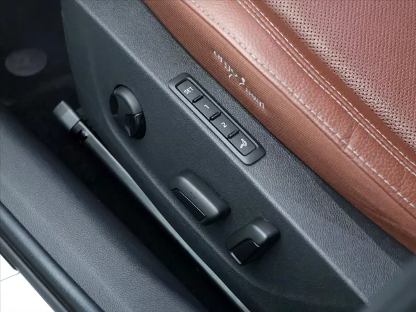 Škoda Octavia 2,0 TDI 110KW STYLE CZ DPH - foto 17