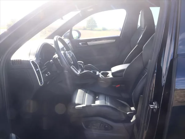 Porsche Cayenne 3,0 EHV 340kW Platinum DPH - foto 12