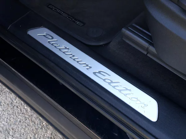 Porsche Cayenne 3,0 EHV 340kW Platinum DPH - foto 20