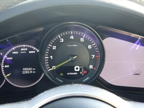 Porsche Cayenne 3,0 EHV 340kW Platinum DPH - foto 22