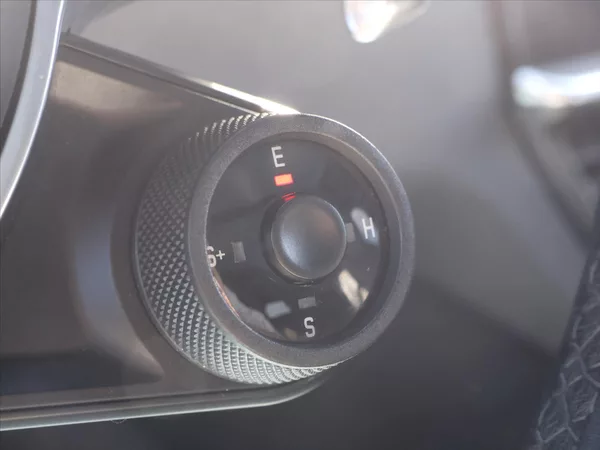 Porsche Cayenne 3,0 EHV 340kW Platinum DPH - foto 27