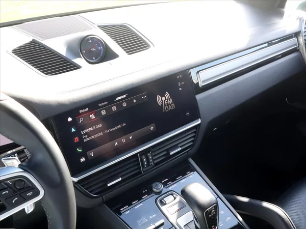 Porsche Cayenne 3,0 EHV 340kW Platinum DPH - foto 29