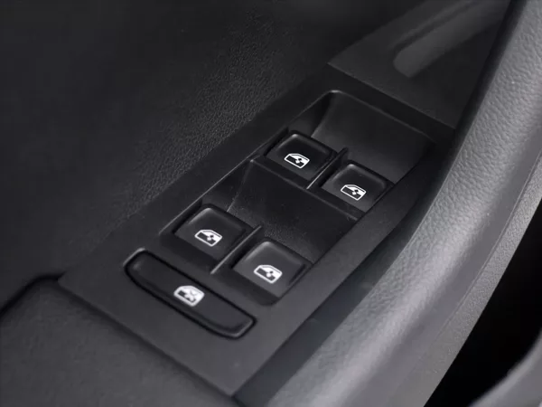 Škoda Octavia 2,0 TDI 135kW 4x4 DSG Ambition - foto 14