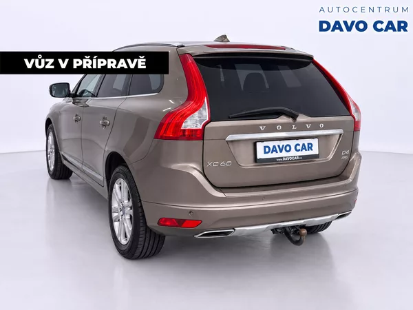 Volvo XC60 2,4 D4 140kW Summum 4x4 Aut. C - foto 2