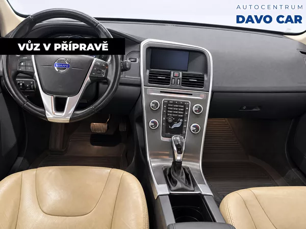 Volvo XC60 2,4 D4 140kW Summum 4x4 Aut. C - foto 3