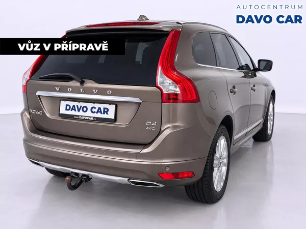 Volvo XC60 2,4 D4 140kW Summum 4x4 Aut. C - foto 5