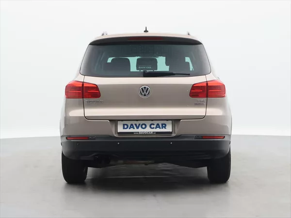 Volkswagen Tiguan 1,4 TSI 118kW CZ 2.Maj Klima - foto 6