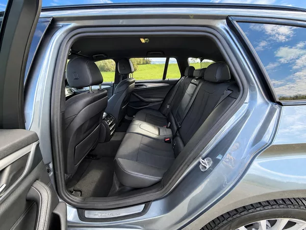 BMW Řada 5 3,0 3.0 530d Touring Sport DPH - foto 13