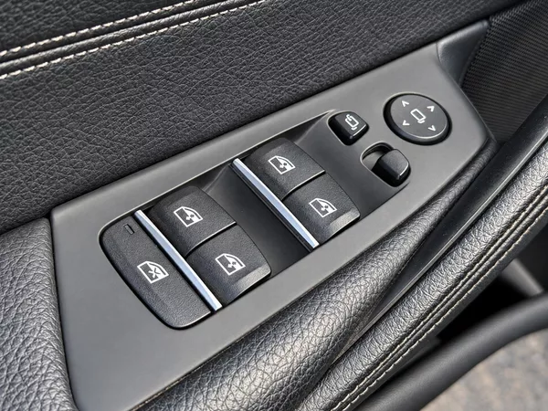 BMW Řada 5 3,0 3.0 530d Touring Sport DPH - foto 16