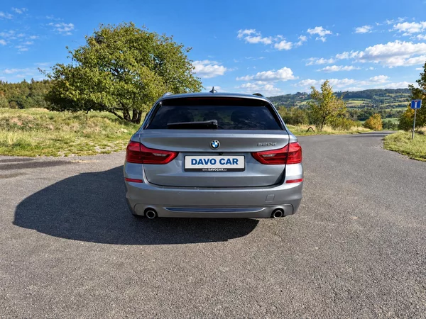 BMW Řada 5 3,0 3.0 530d Touring Sport DPH - foto 6