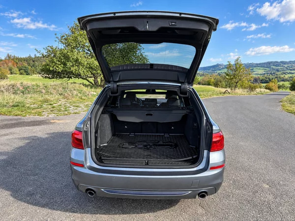 BMW Řada 5 3,0 3.0 530d Touring Sport DPH - foto 9