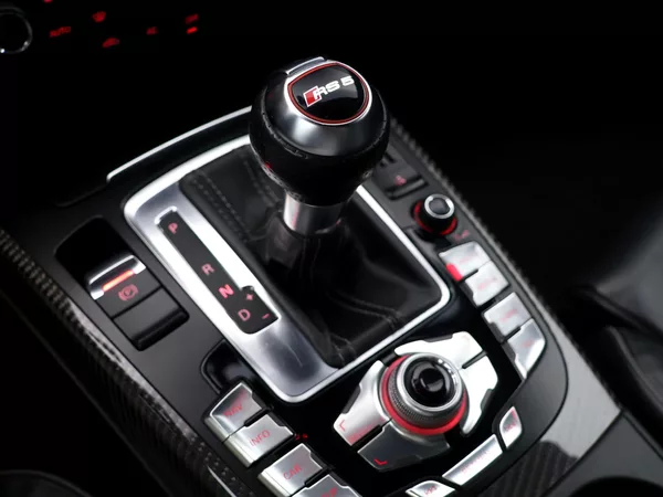 Audi RS 5 4,2 FSI 331KW QUATTRO CZ - foto 31