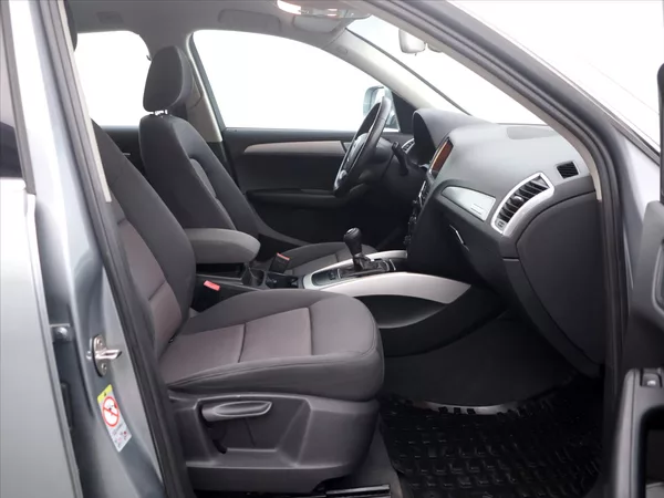 Audi Q5 2,0 TDI 125kW Quattro CZ - foto 11