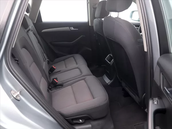 Audi Q5 2,0 TDI 125kW Quattro CZ - foto 12