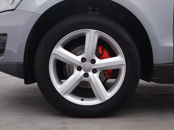 Audi Q5 2,0 TDI 125kW Quattro CZ - foto 26