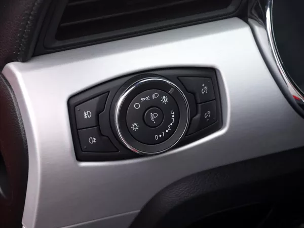 Ford Mustang 5,0 Ti-VCT V8 310kW - foto 17