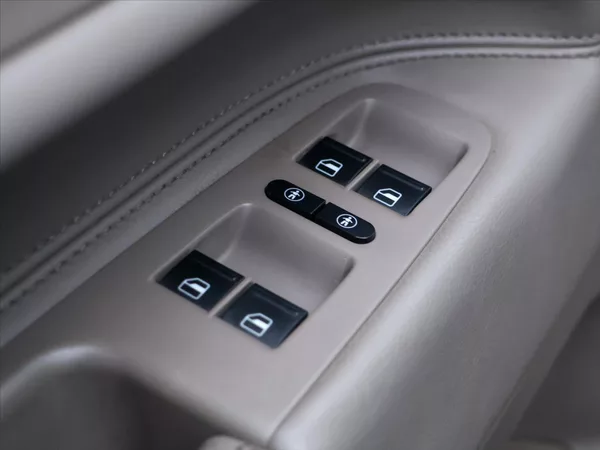 Volkswagen Touareg 3,0 TDI V6 176kW Tiptronic CZ - foto 16