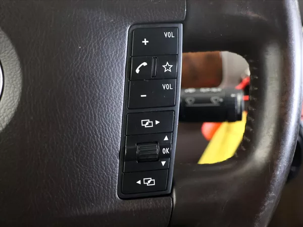 Volkswagen Touareg 3,0 TDI V6 176kW Tiptronic CZ - foto 25