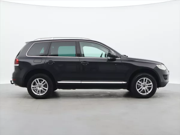 Volkswagen Touareg 3,0 TDI V6 176kW Tiptronic CZ - foto 8