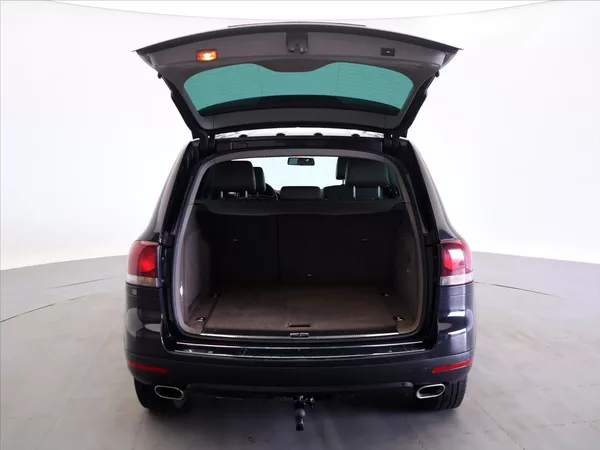 Volkswagen Touareg 3,0 TDI V6 176kW Tiptronic CZ - foto 9