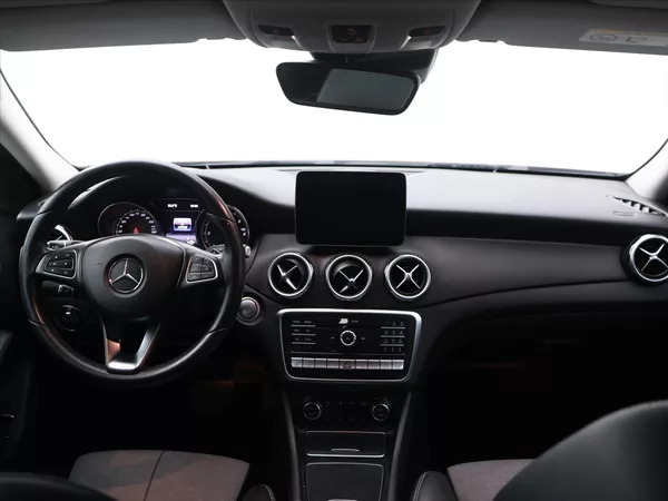 Mercedes-Benz GLA 2,1 200d 100kW 4Matic CZ DPH - foto 21