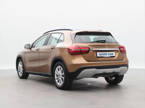 Mercedes-Benz GLA 2,1 200d 100kW 4Matic CZ DPH - foto 5