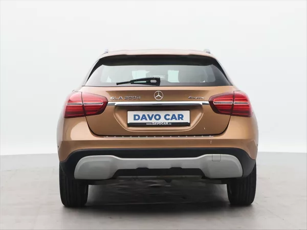 Mercedes-Benz GLA 2,1 200d 100kW 4Matic CZ DPH - foto 6