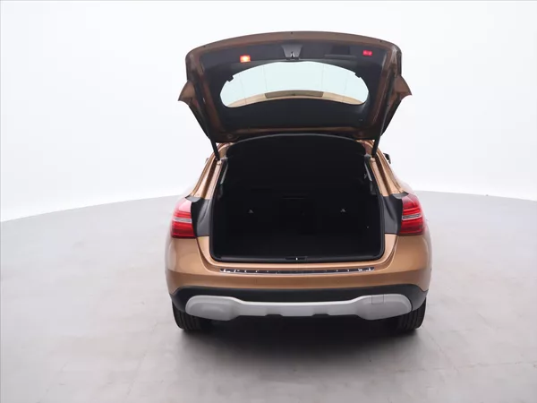 Mercedes-Benz GLA 2,1 200d 100kW 4Matic CZ DPH - foto 9