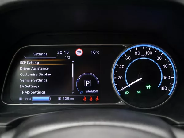 Nissan Leaf 110kW N-Connecta 40kWh SOH 88, - foto 18