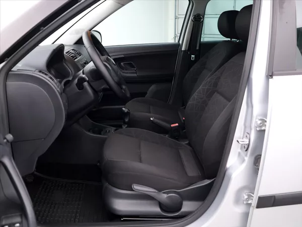 Škoda Fabia 1,2 TSI 63kW Ambition - foto 11