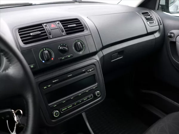 Škoda Fabia 1,2 TSI 63kW Ambition - foto 21