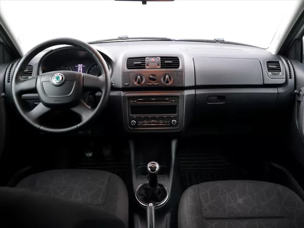 Škoda Fabia 1,2 TSI 63kW Ambition - foto 27