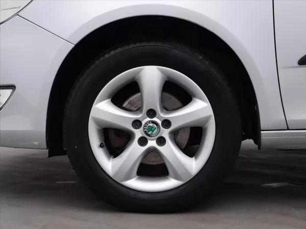 Škoda Fabia 1,2 TSI 63kW Ambition - foto 28