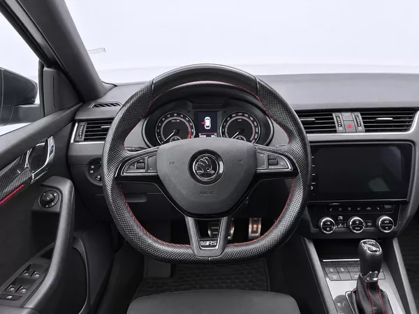 Škoda Octavia 2,0 TDI RS 135KW DSG - foto 15