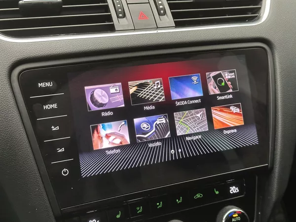 Škoda Octavia 2,0 TDI RS 135KW DSG - foto 26