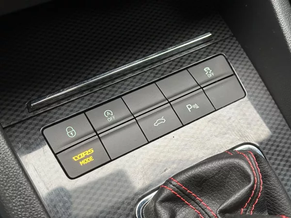 Škoda Octavia 2,0 TDI RS 135KW DSG - foto 29