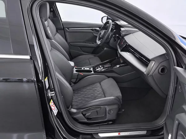 Audi RS 3 2,5 TFSi Sportback CZ DPH Pano - foto 28