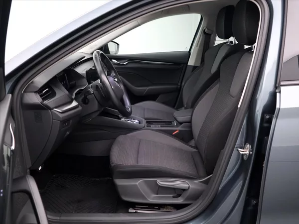 Škoda Octavia 2,0 TDI 110kW Ambition DSG CZ - foto 11