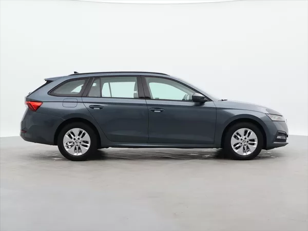 Škoda Octavia 2,0 TDI 110kW Ambition DSG CZ - foto 8