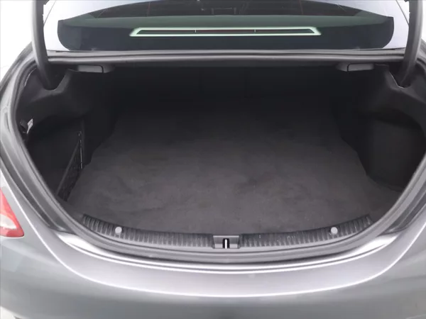 Mercedes-Benz Třídy C 2,1 220d 125kW Aut.klima Tažné - foto 10