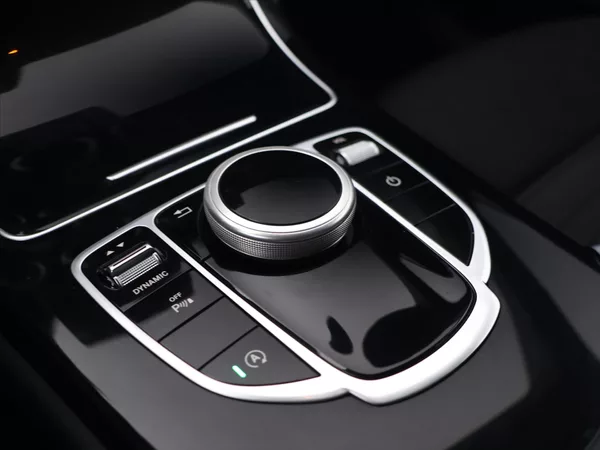 Mercedes-Benz Třídy C 2,1 220d 125kW Aut.klima Tažné - foto 19