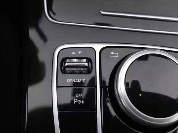 Mercedes-Benz Třídy C 2,1 220d 125kW Aut.klima Tažné - foto 20