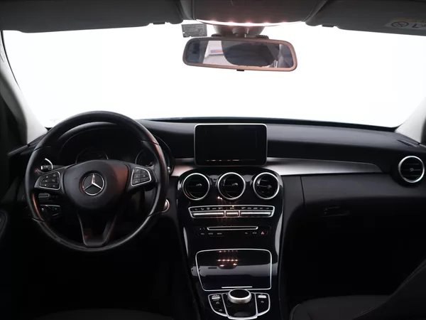 Mercedes-Benz Třídy C 2,1 220d 125kW Aut.klima Tažné - foto 21