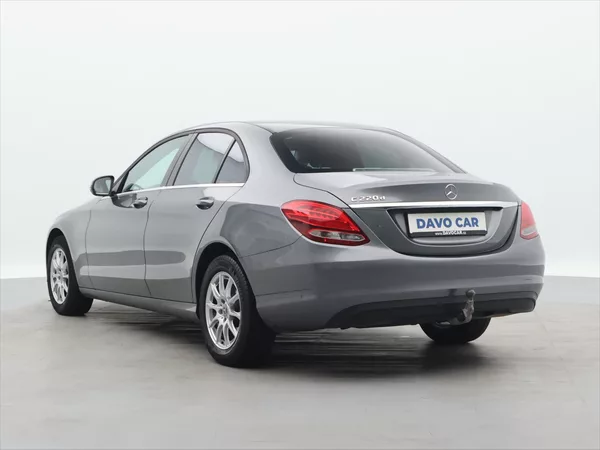 Mercedes-Benz Třídy C 2,1 220d 125kW Aut.klima Tažné - foto 5