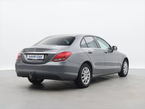 Mercedes-Benz Třídy C 2,1 220d 125kW Aut.klima Tažné - foto 7