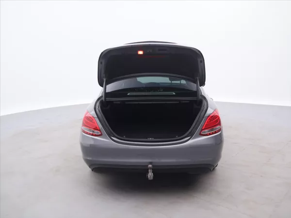 Mercedes-Benz Třídy C 2,1 220d 125kW Aut.klima Tažné - foto 9